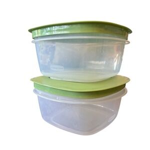 2 RUBBERMAID Produce Saver 5 cups 1.2L Green preowned 4 Piece Set Lid